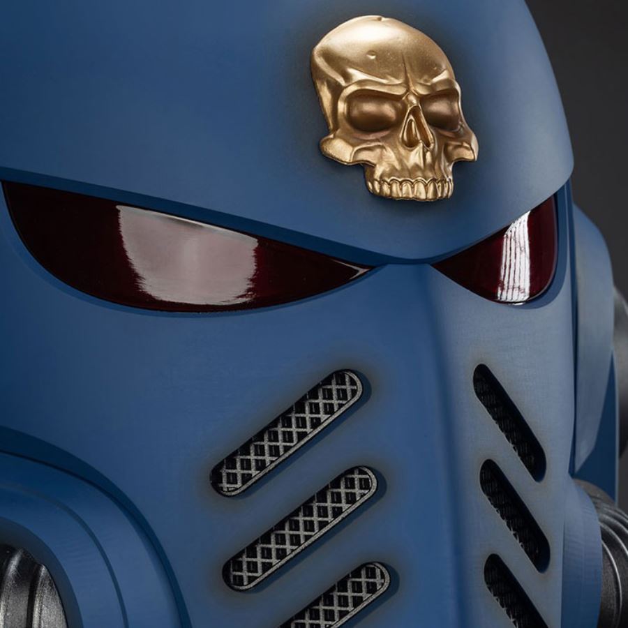 Ultramarines Captain MkX Helmet and Display Stand