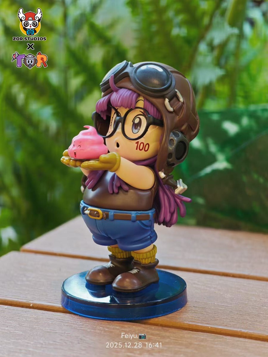 Arale with Poop
