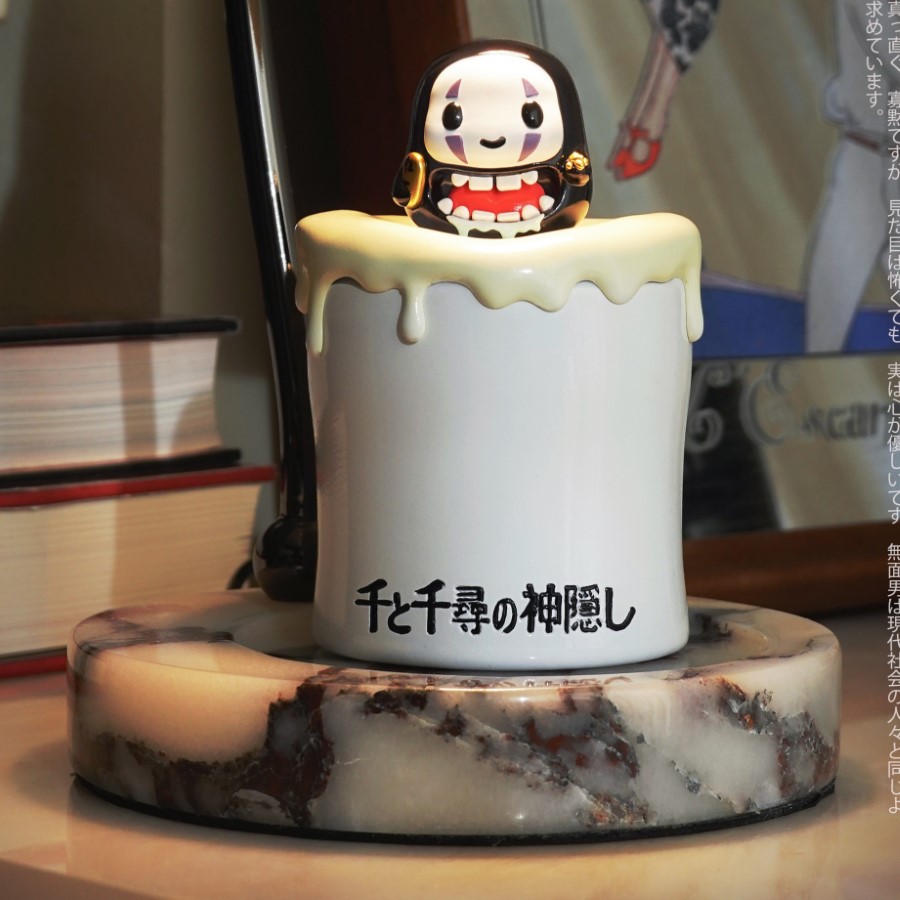 No-Face Scented Candle