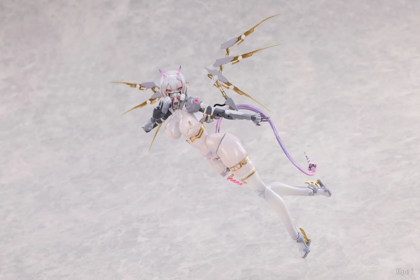 Neon Reika Wing
