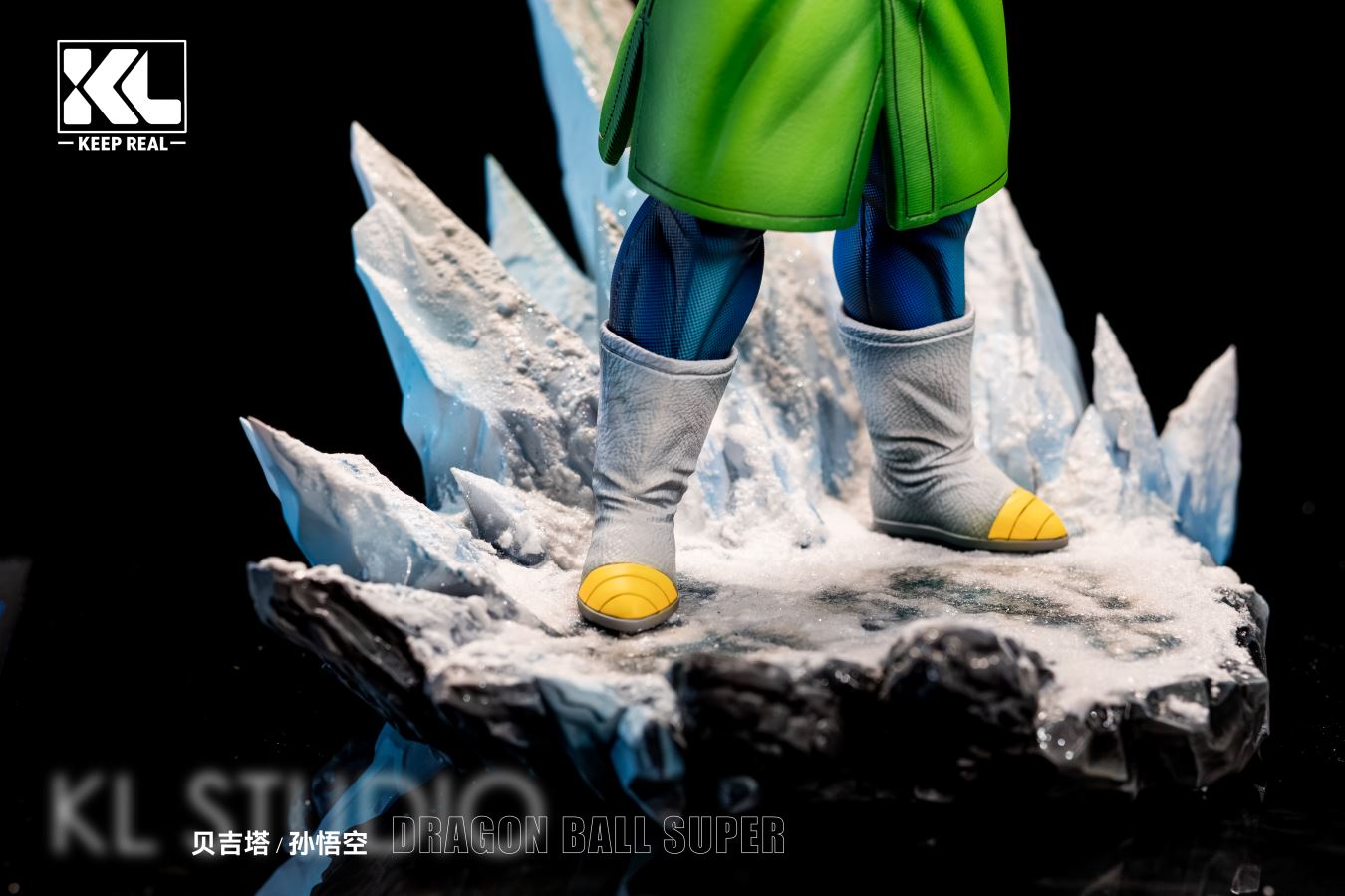 Snow Clothing Vegeta & Goku