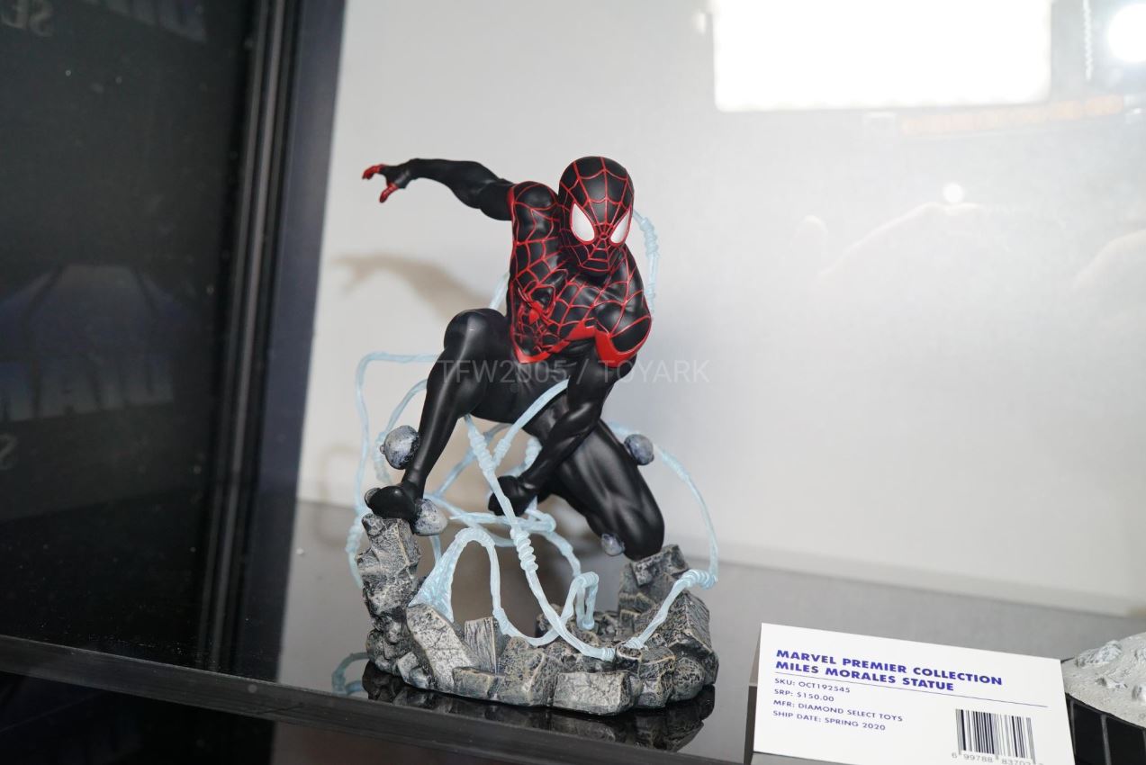 รวมภาพถ่ายงานปั้นค่าย Diamond Select Toys ในงาน Toy Fair 2020