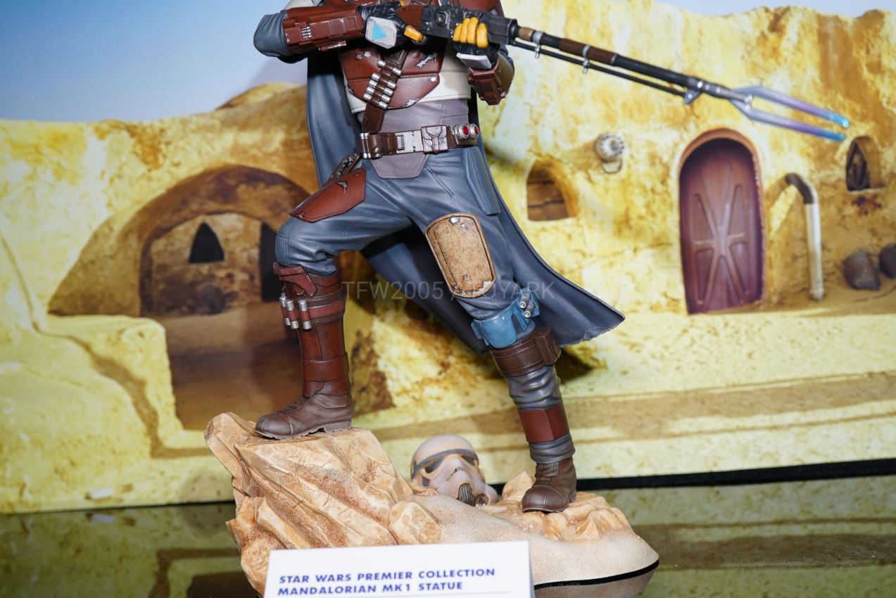 รวมภาพถ่ายงานปั้นค่าย Diamond Select Toys ในงาน Toy Fair 2020