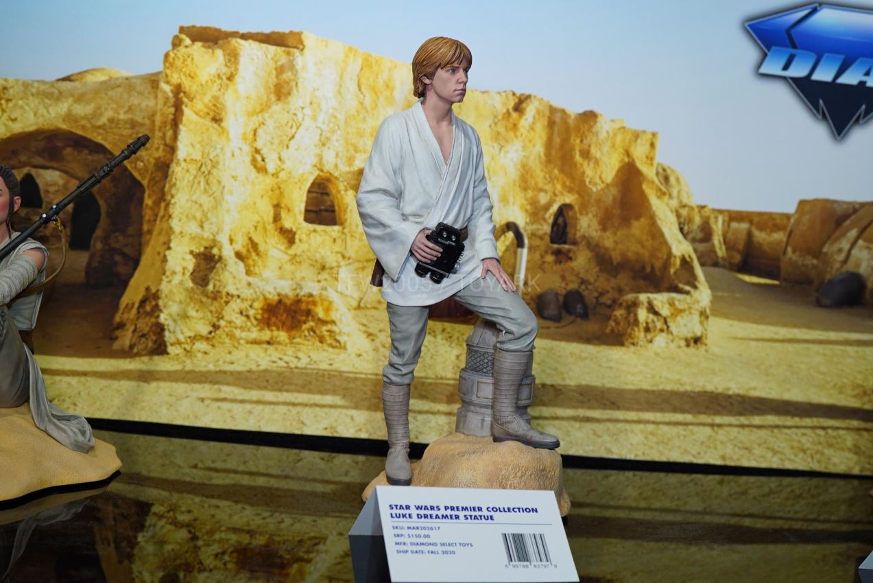 รวมภาพถ่ายงานปั้นค่าย Diamond Select Toys ในงาน Toy Fair 2020