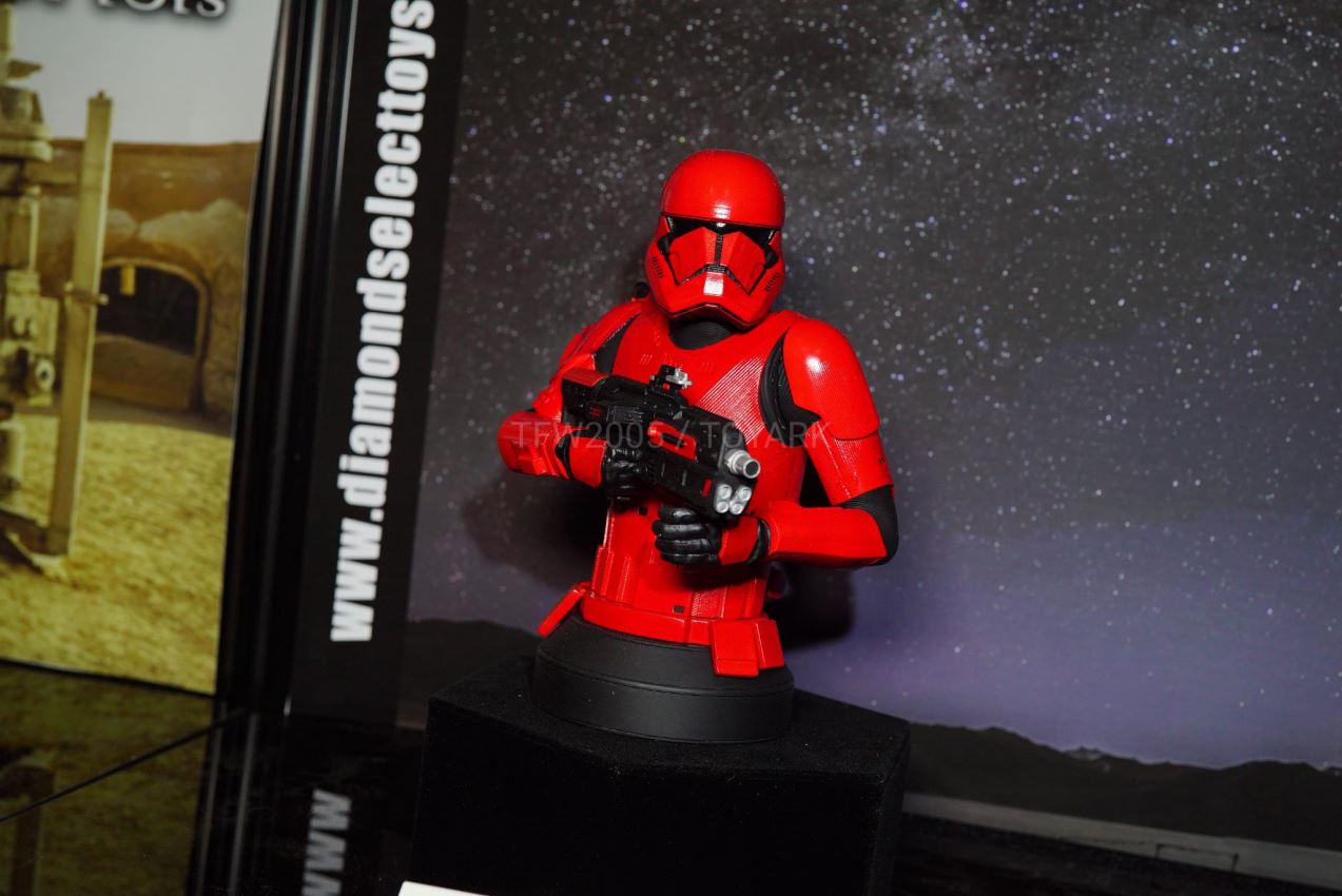 รวมภาพถ่ายงานปั้นค่าย Diamond Select Toys ในงาน Toy Fair 2020