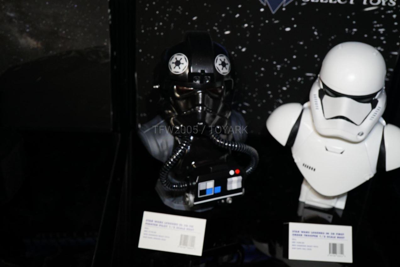 รวมภาพถ่ายงานปั้นค่าย Diamond Select Toys ในงาน Toy Fair 2020