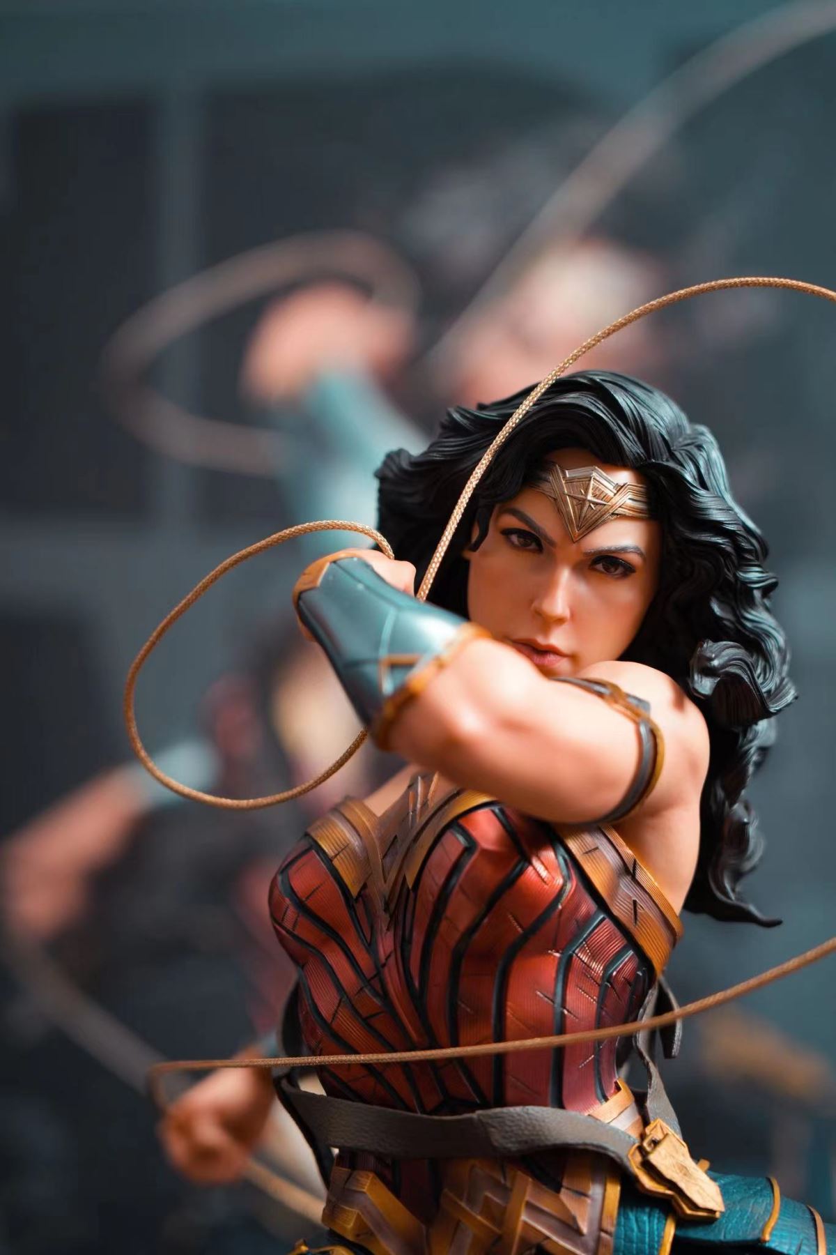 เบื้องหลังงานปั้นพร้อมภาพถ่ายสวย ๆ ของ Wonder Woman Queen Studios