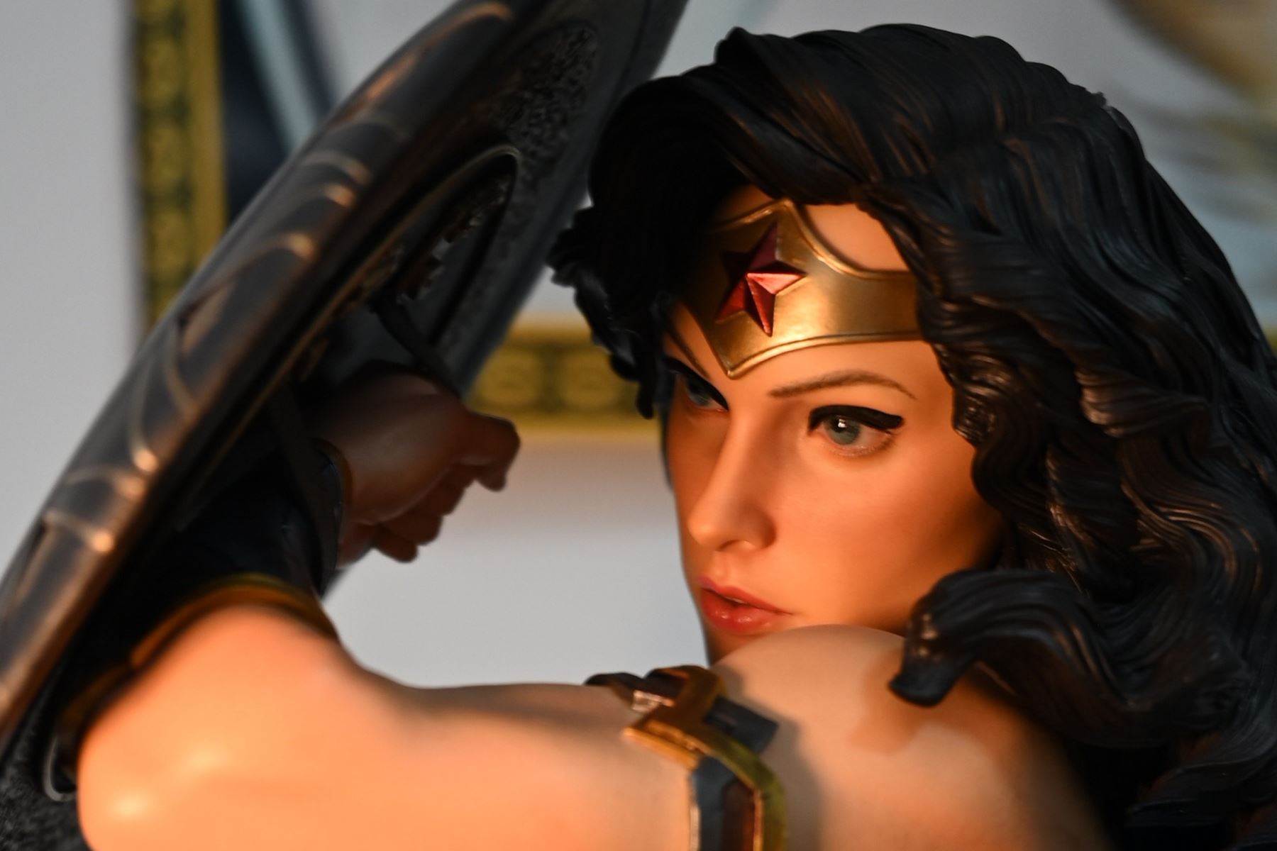 เบื้องหลังงานปั้นพร้อมภาพถ่ายสวย ๆ ของ Wonder Woman Queen Studios