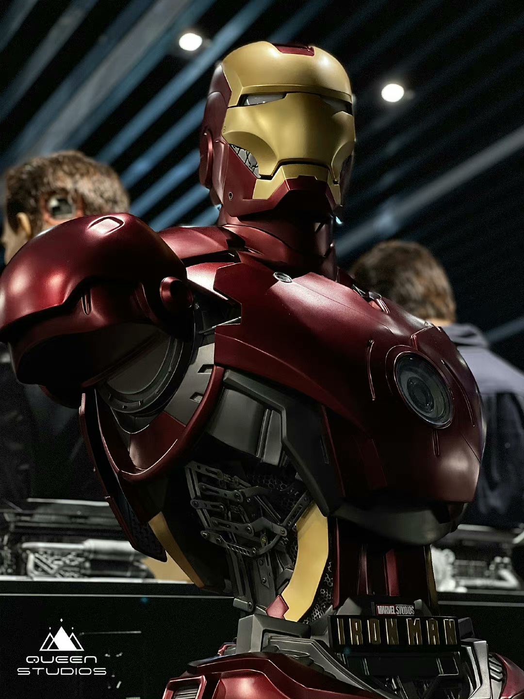 พรีวิวแบบชัด ๆ กับ Iron Man Mark III Bust ค่าย Queen Studios