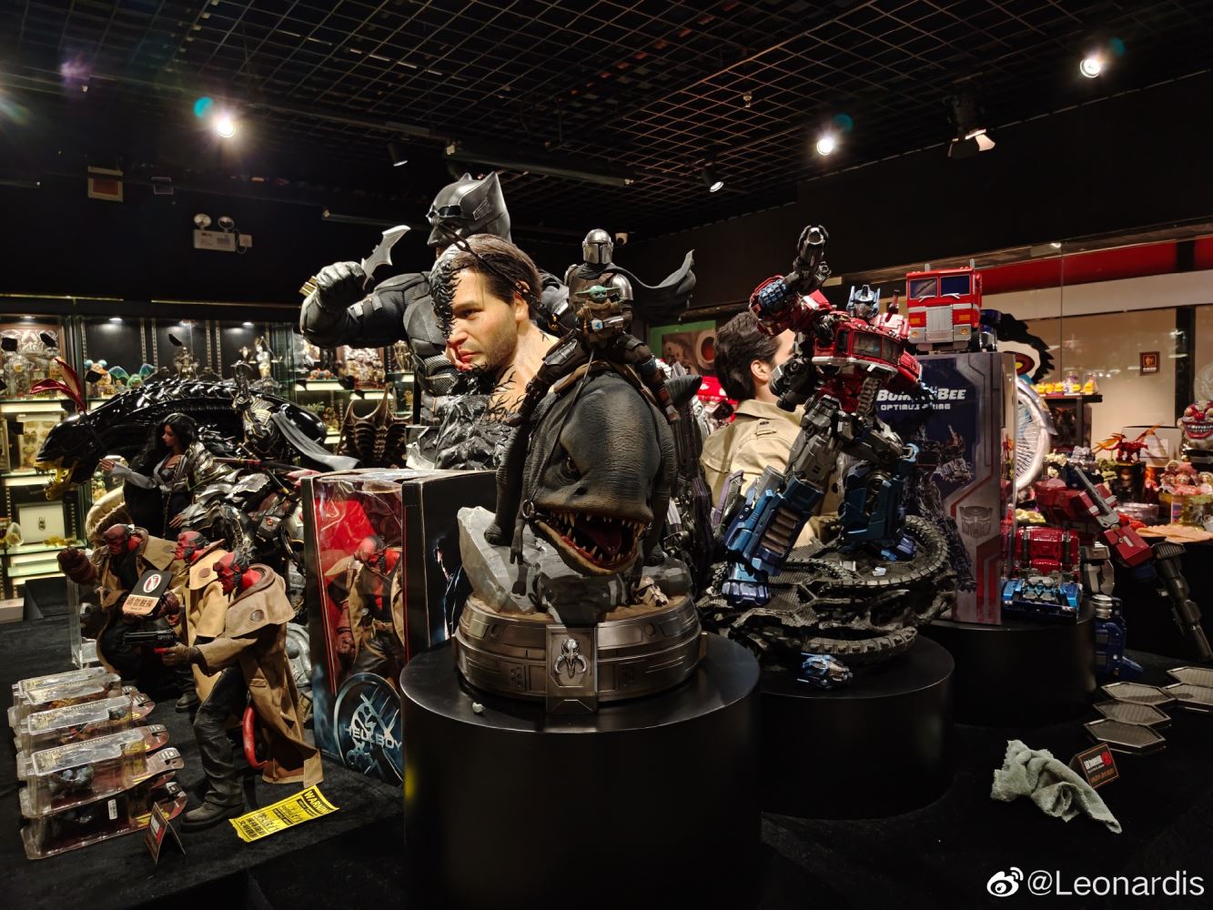 แชร์ภาพถ่าย พิพิธภัณฑ์ของเล่น Black Metal Black Gold