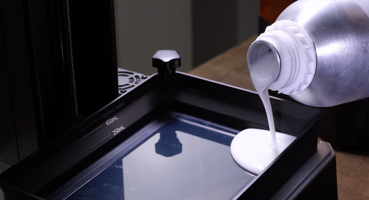 ชมขั้นตอนการสร้างไดโอรามาสวย ๆ Two-Headed Scorpion Guards an old palace