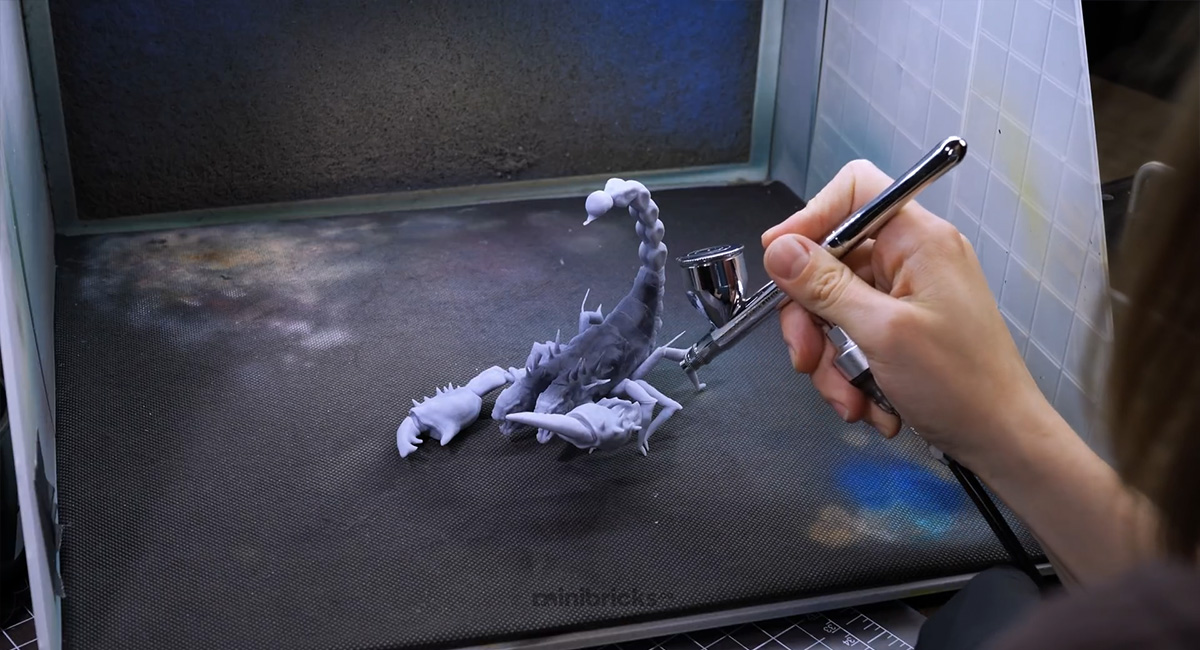 ชมขั้นตอนการสร้างไดโอรามาสวย ๆ Two-Headed Scorpion Guards an old palace