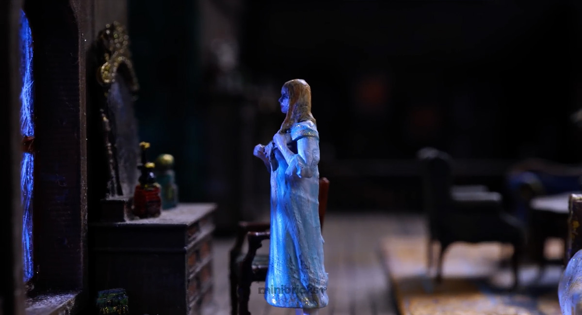 ชมขั้นตอนการสร้างไดโอรามาสวย ๆ Two-Headed Scorpion Guards an old palace