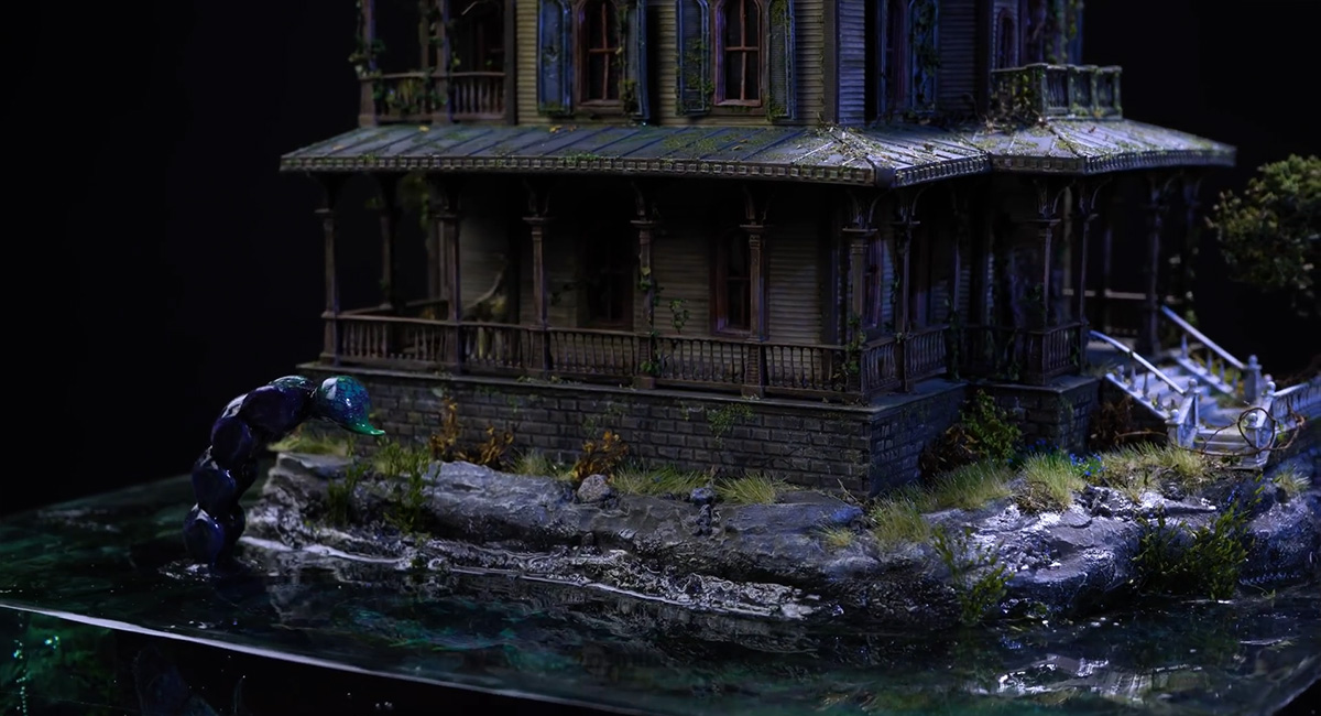 ชมขั้นตอนการสร้างไดโอรามาสวย ๆ Two-Headed Scorpion Guards an old palace