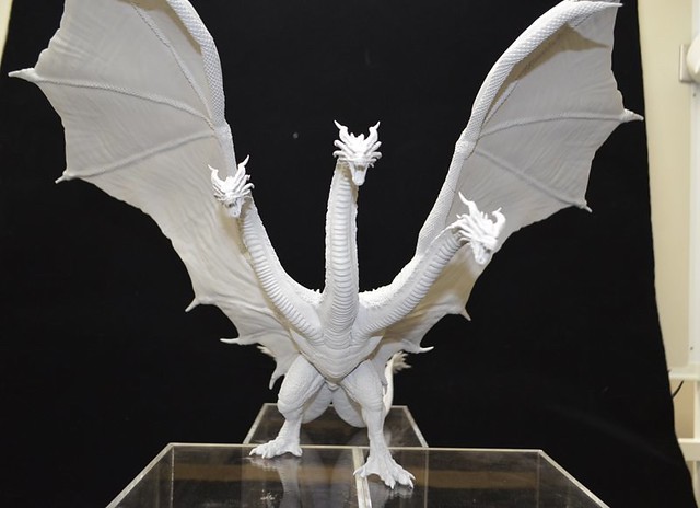 ต้นแบบงานปั้นสวย ๆ ของ King Ghidorah จากภาพยนต์ Godzilla ภาค 2