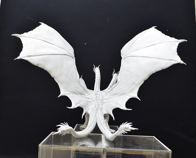 ต้นแบบงานปั้นสวย ๆ ของ King Ghidorah จากภาพยนต์ Godzilla ภาค 2