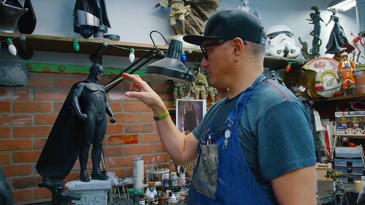 Sideshow โชว์การลงสี Batman The Dark Knight Premium Format Figure