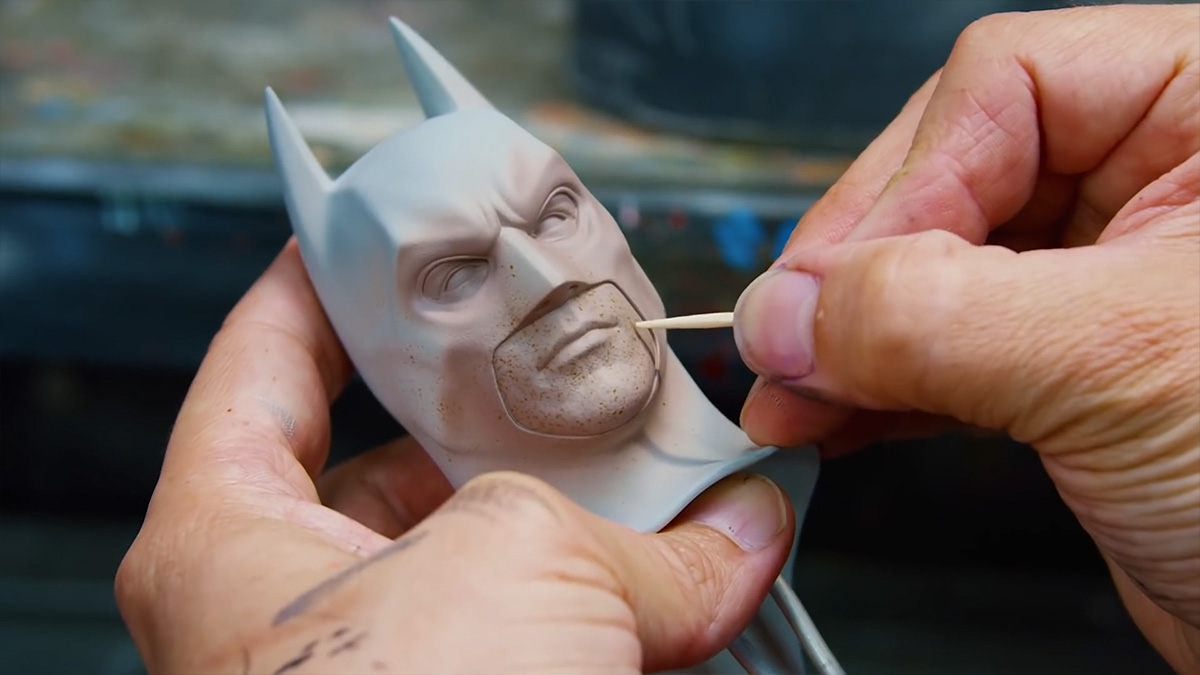 Sideshow โชว์การลงสี Batman The Dark Knight Premium Format Figure