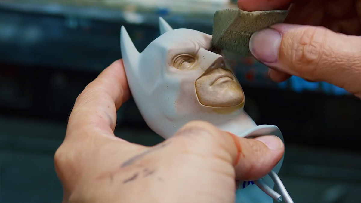 Sideshow โชว์การลงสี Batman The Dark Knight Premium Format Figure