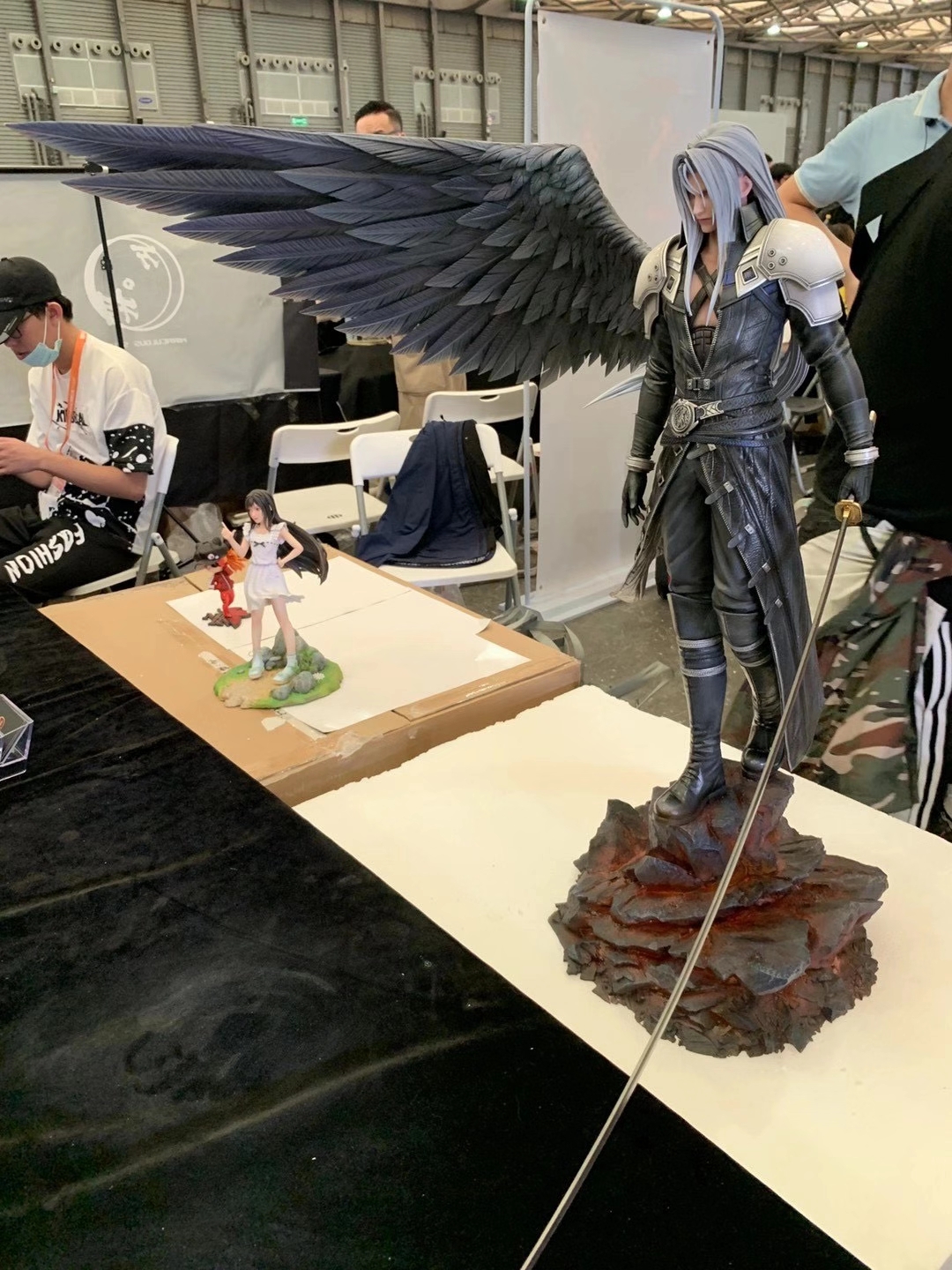 ภาพถ่ายสินค้าจริงของ Sephiroth ของค่าย Dragon Studio