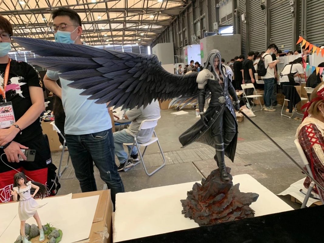 ภาพถ่ายสินค้าจริงของ Sephiroth ของค่าย Dragon Studio