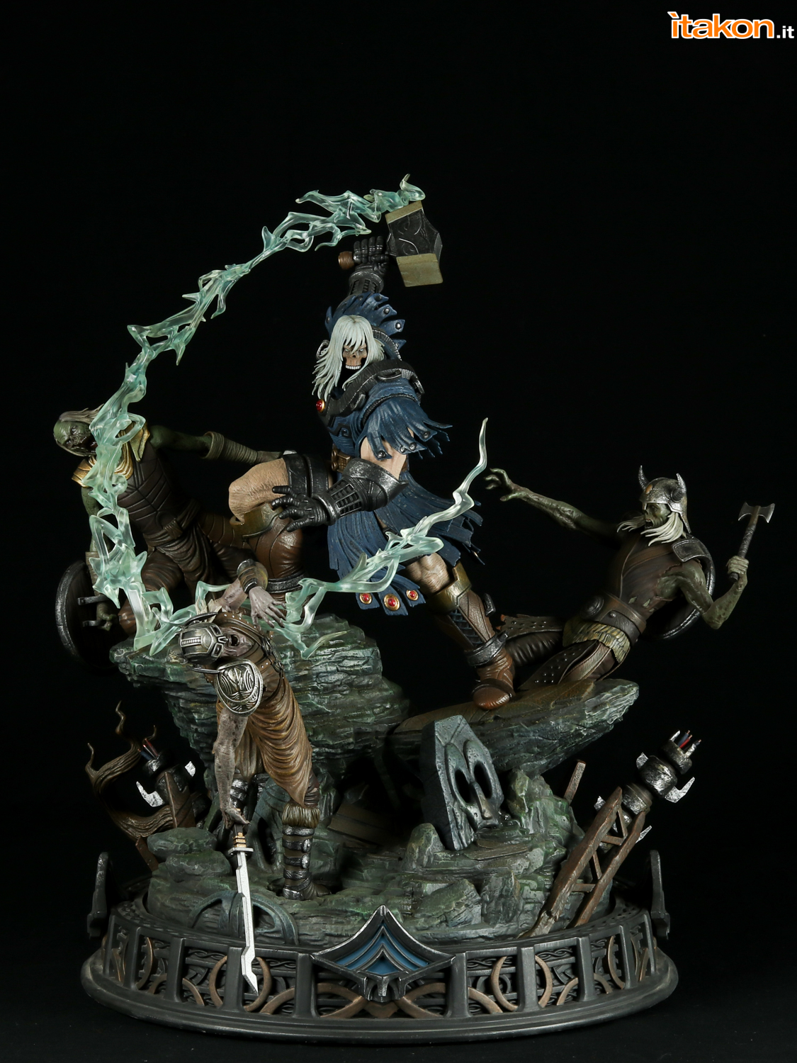 ฉลองครบรอบ 5 ปี Thor : Ragnarok กับผู้ผลิตฟิกเกอร์คุณภาพสูง Figurama Collectors