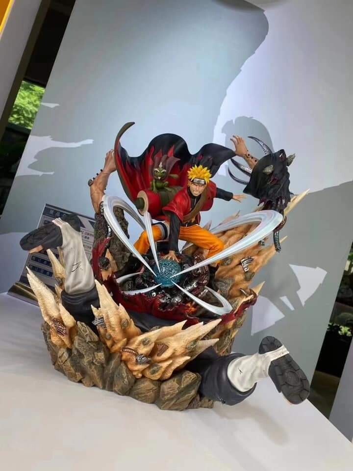 ภาพถ่ายจริงกับงานปั้นเรซิ่นต้นแบบนารูโตะของค่าย Pickstar Studios