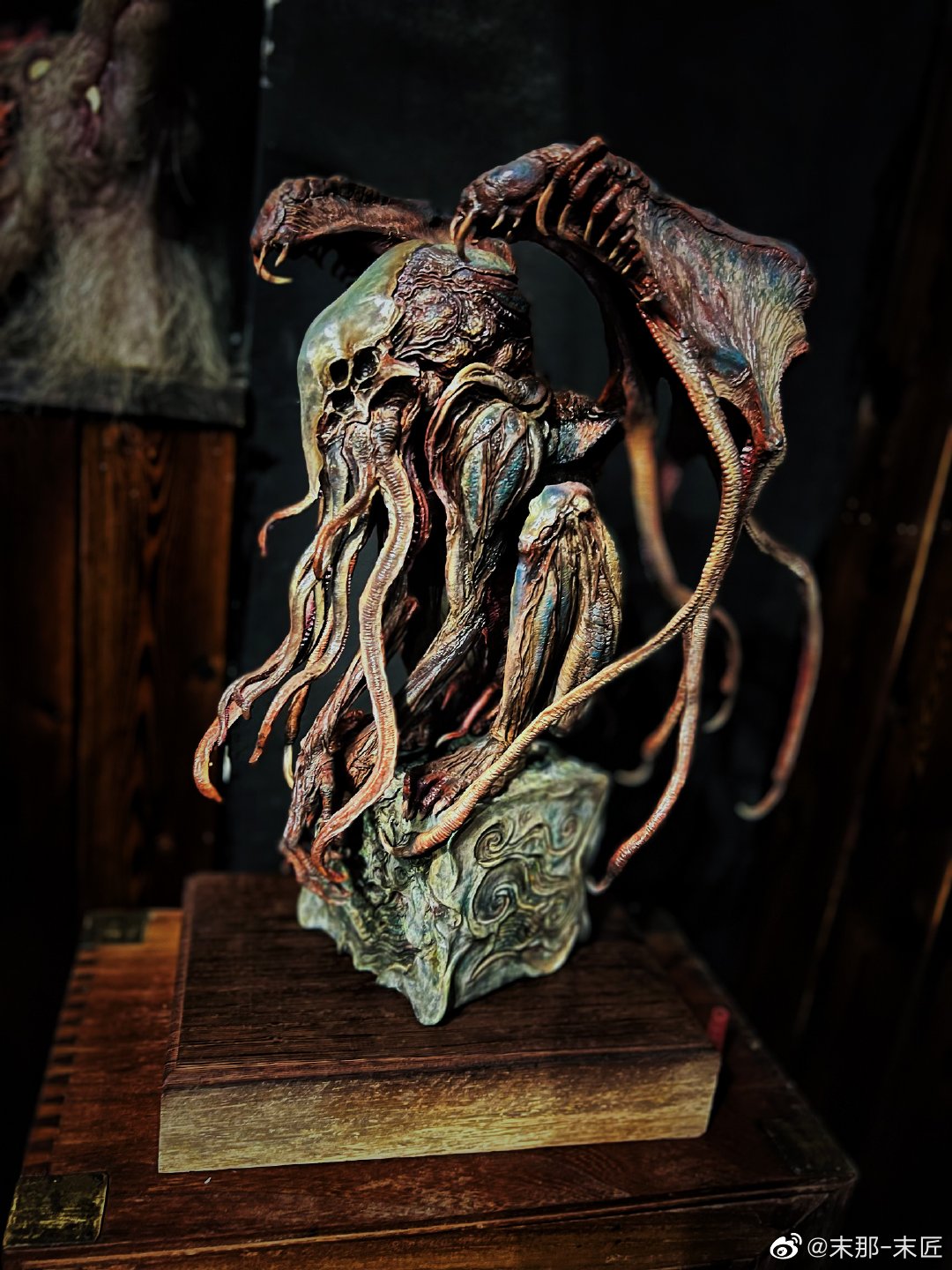 โยเนยามะ ไคสุเกะ กับงานปั้นสไตล์ครีเอเจอร์ที่จัดประมูลขึ้นเป็นพิเศษ