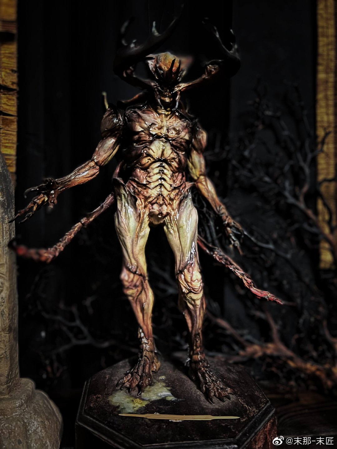 โยเนยามะ ไคสุเกะ กับงานปั้นสไตล์ครีเอเจอร์ที่จัดประมูลขึ้นเป็นพิเศษ