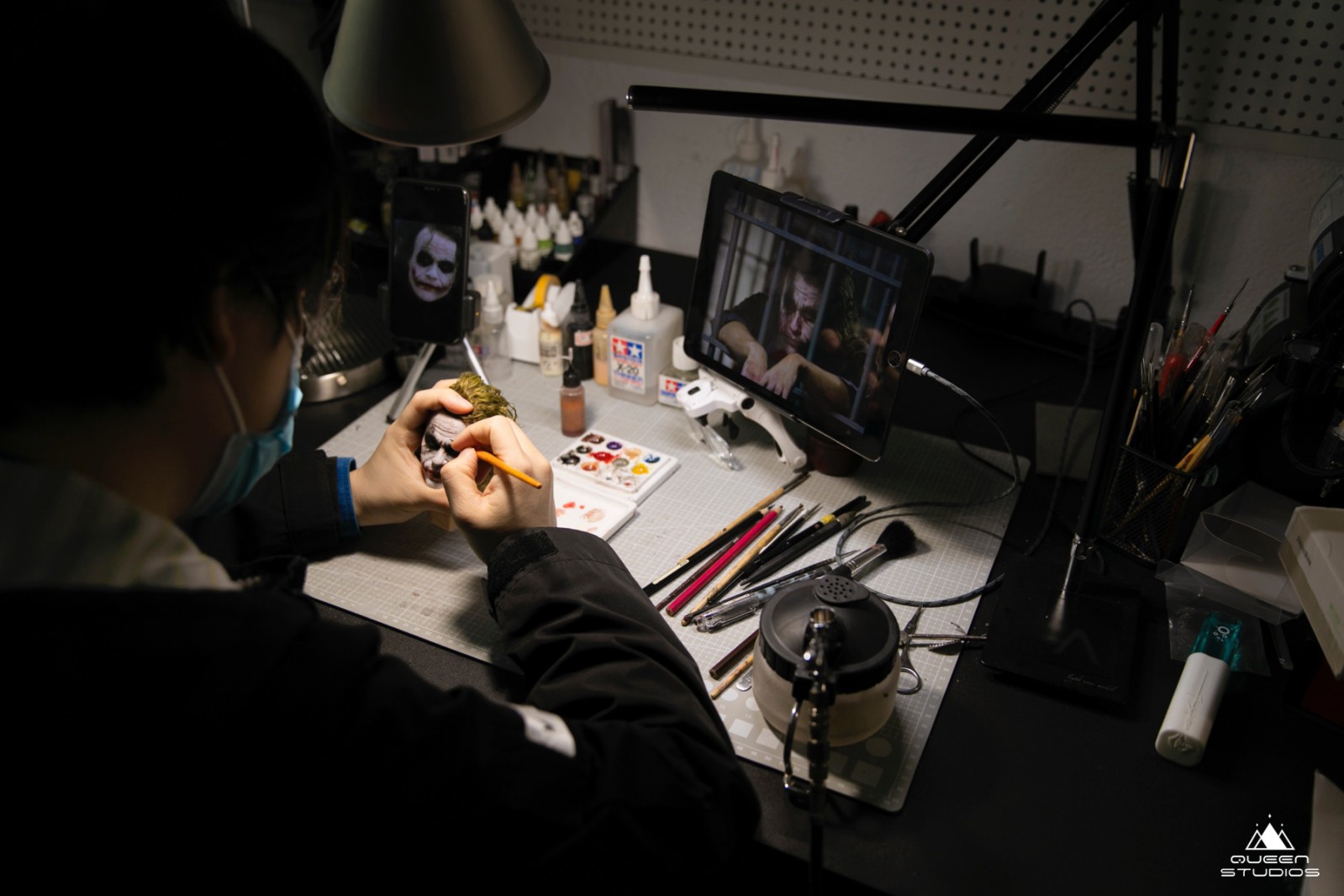 Queen Studio ปล่อยภาพเบื้องหลังงานปั้น Joker และ Captain Marvel