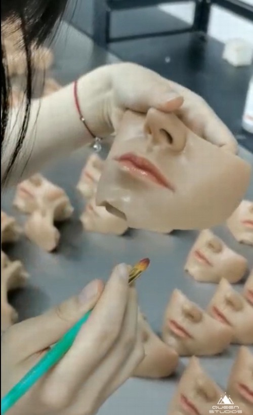 Queen Studio ปล่อยภาพเบื้องหลังงานปั้น Joker และ Captain Marvel