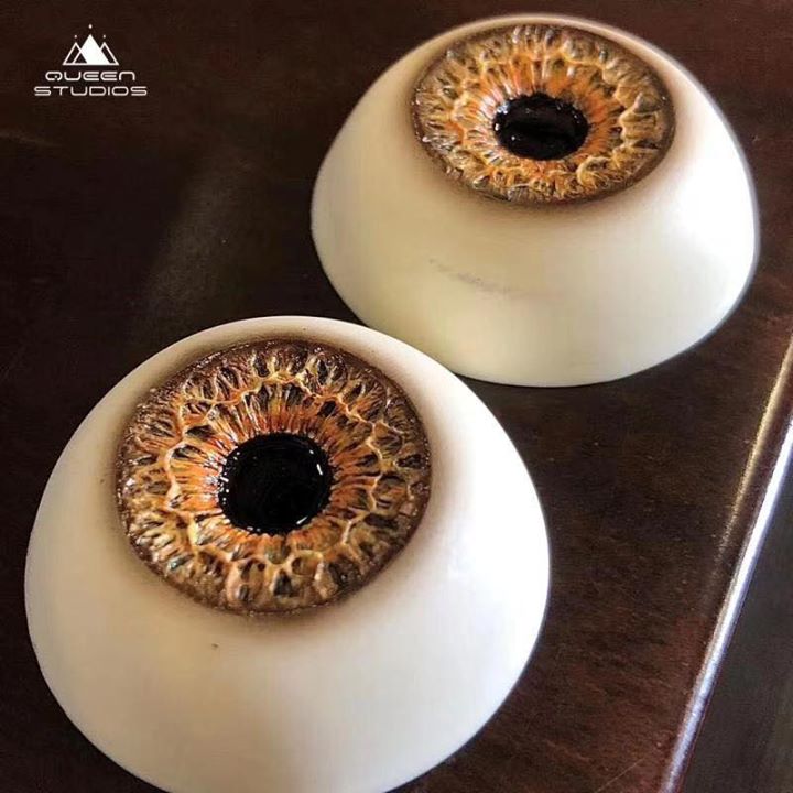 ไปดูความเหมือนของดวงตา Queen Studios - Alita